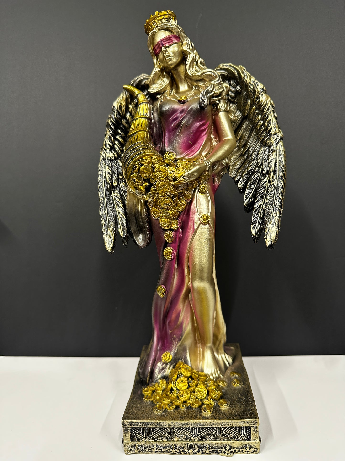 Diosa de la fortuna ( Roja ) 35 centímetros